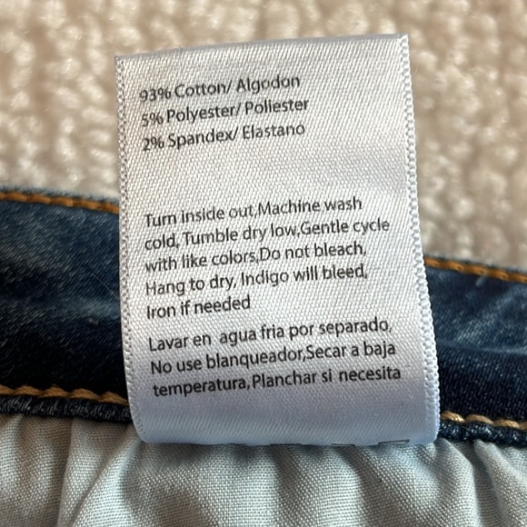 Risen Skinny Jeans - Picture 14 of 16